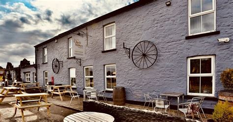 coach and horses inn llangynidr.